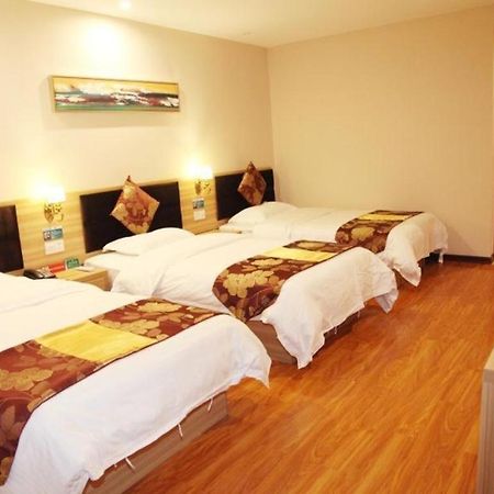 Greentree Alliance Yichang East Yichang Station Hotel Extérieur photo