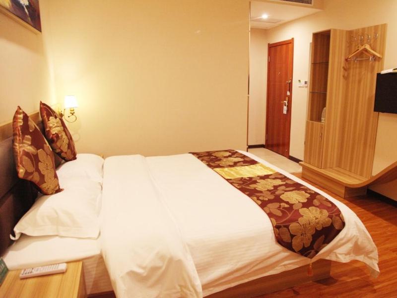 Greentree Alliance Yichang East Yichang Station Hotel Extérieur photo