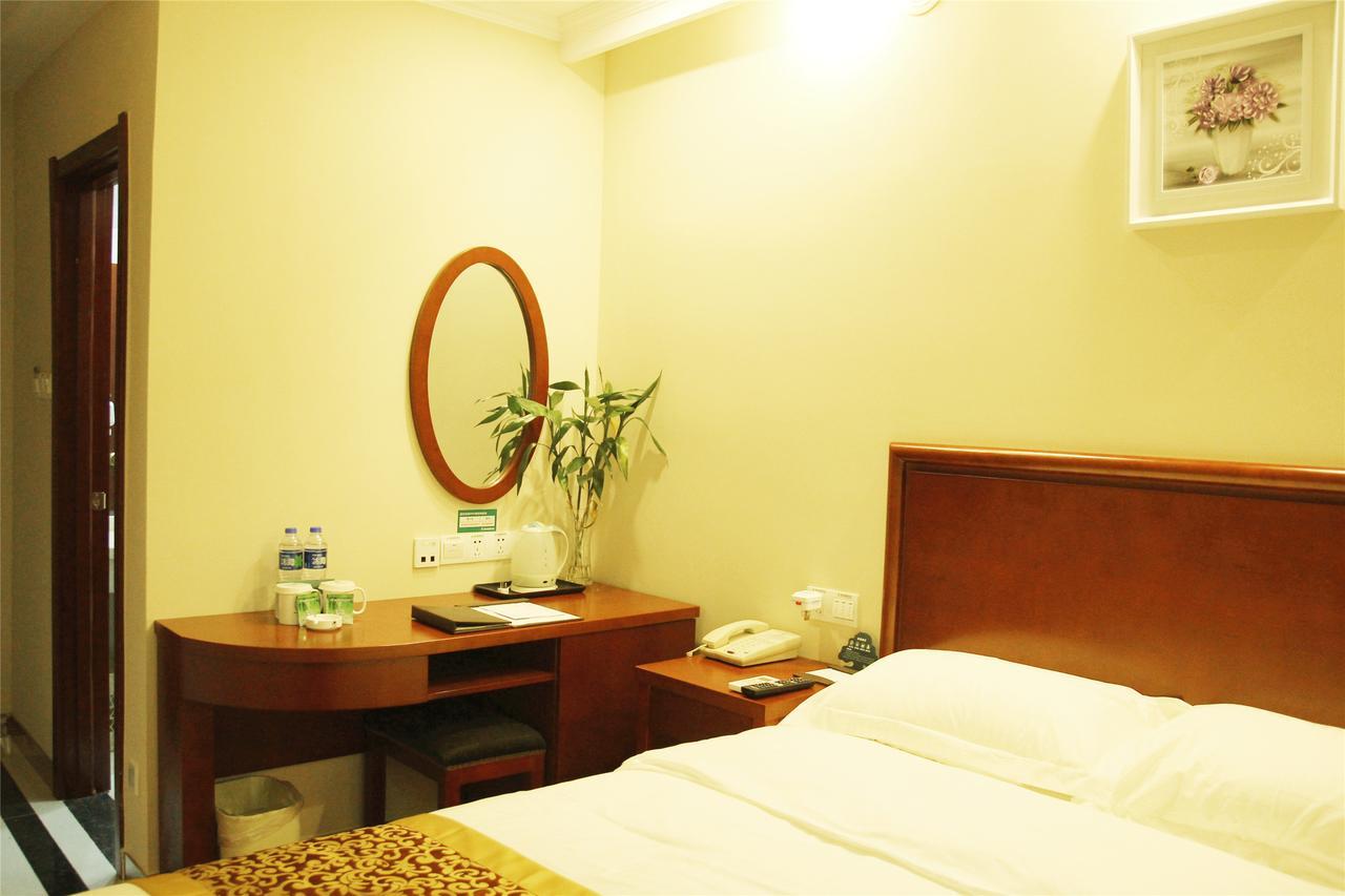 Greentree Alliance Yichang East Yichang Station Hotel Extérieur photo